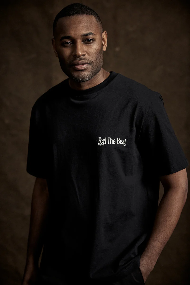 AVENY Berkeley Tee Feel The Beat - black - Image 3