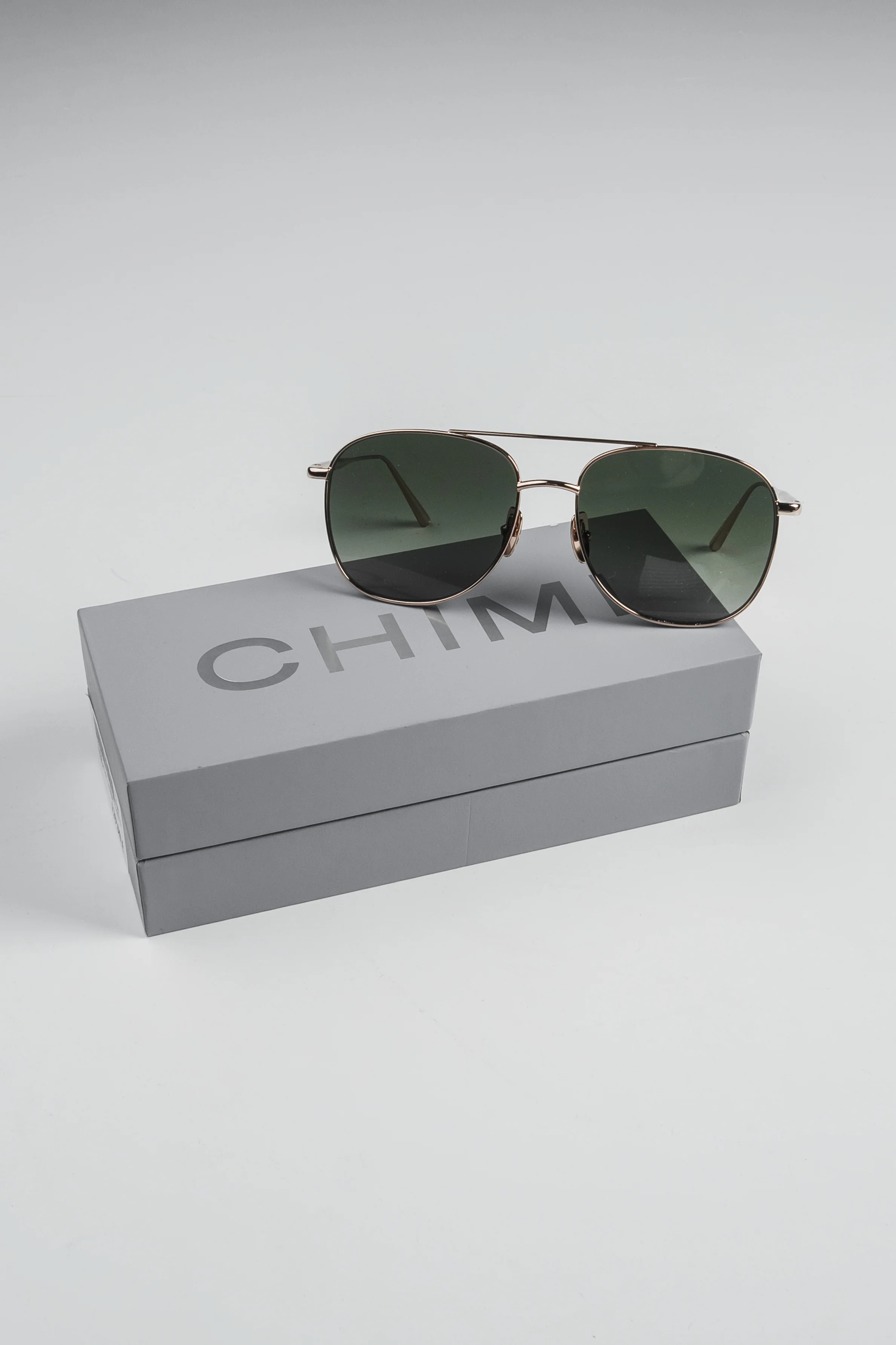 CHIMI Steel Pilot polarisoidut aurinkolasit - soft gold/green - Image 5