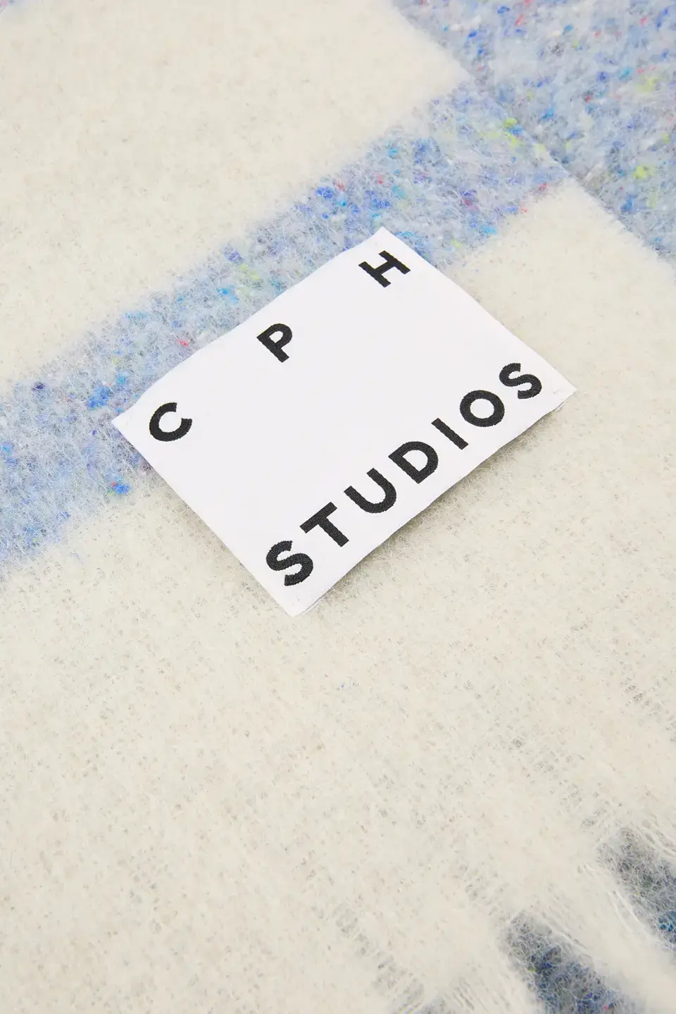 Copenhagen Studios CPH Shawl 16 wool mix - blue - Image 3