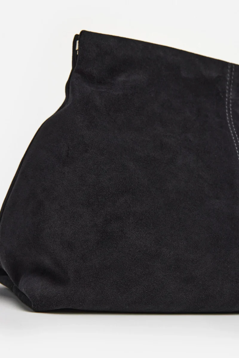 Flattered Clay Clutch - suede black - Image 6