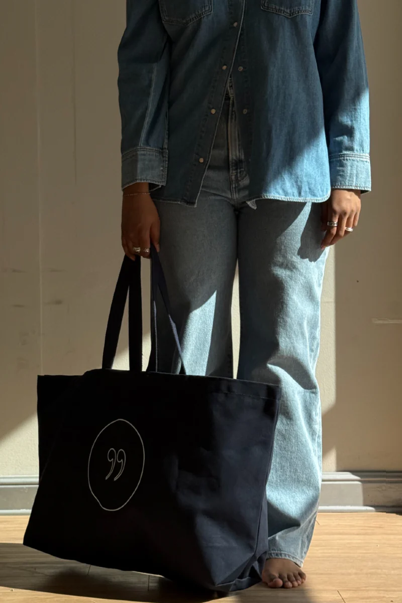 INCH" oversized  bag - navy - Image 2
