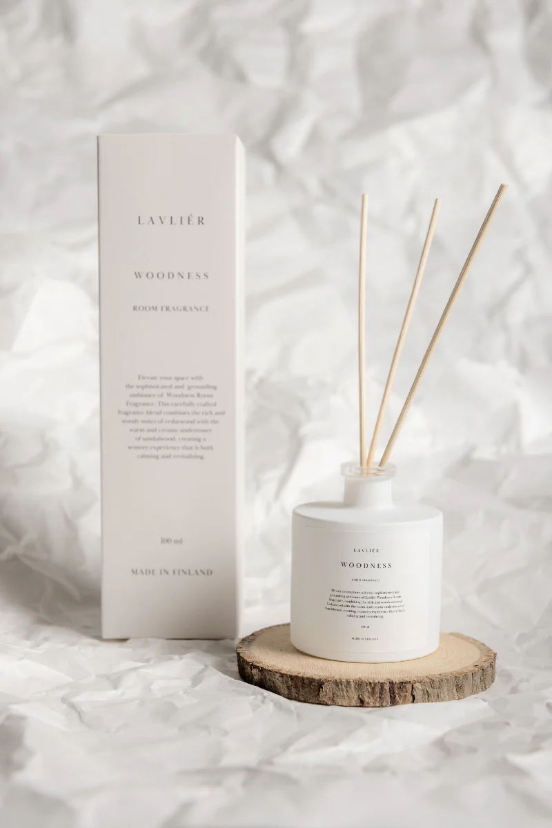 Lavliér huonetuoksu 100 ml - Woodness