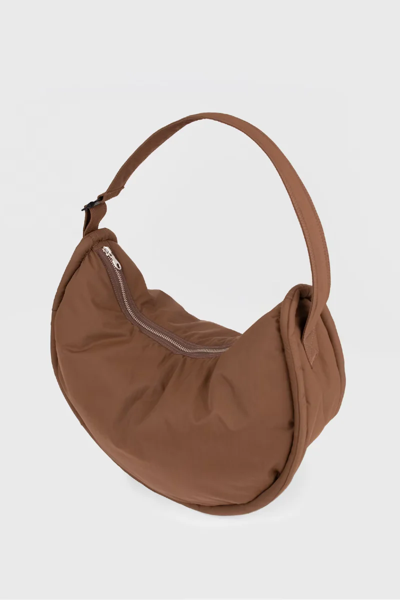 Sandqvist Curve Crossbody Round L - Dark taupe - Image 4