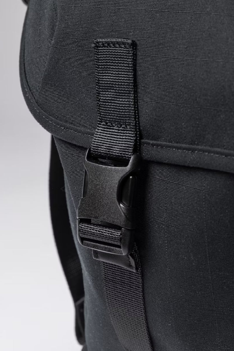 Sandqvist Everyday Messenger Bag - black - Image 3