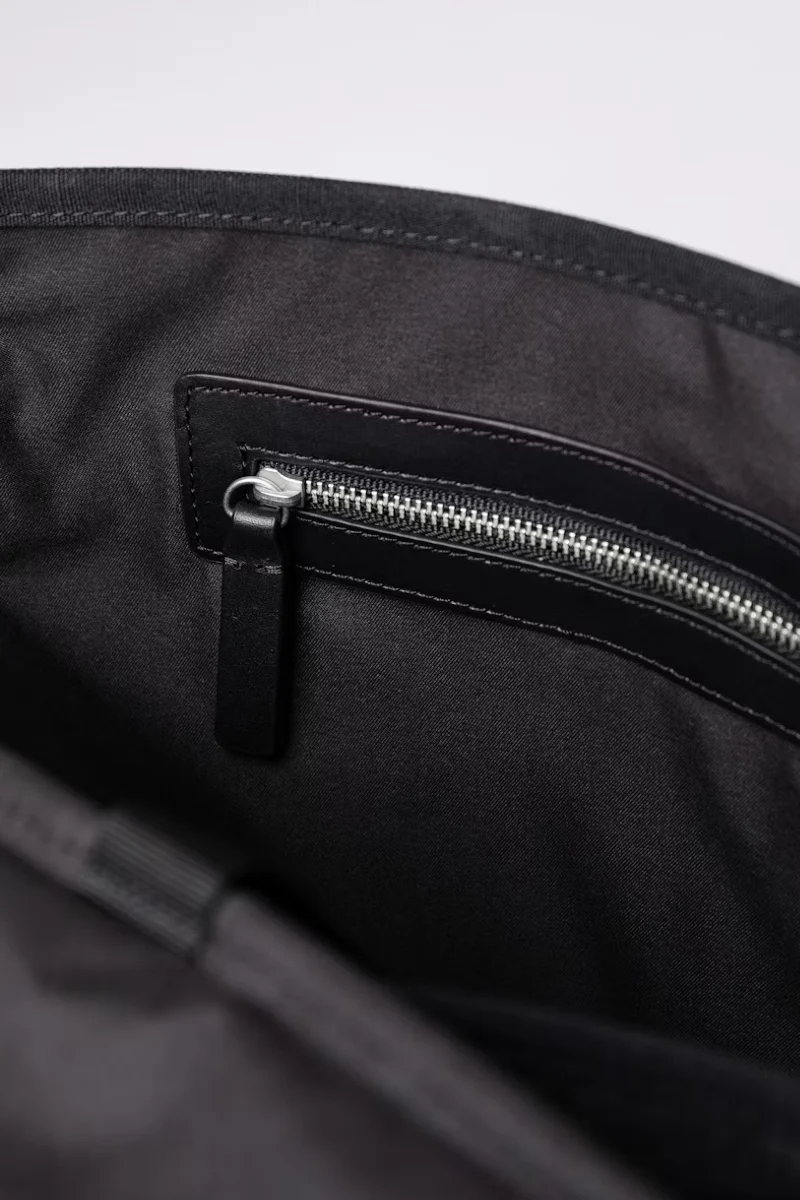 Sandqvist Everyday Messenger Bag - black - Image 4