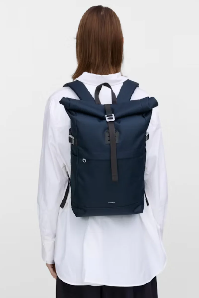 Sandqvist Icon Rolltop Backpack M - navy with black leather - Image 2