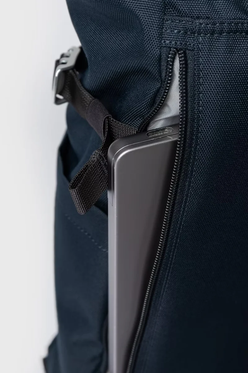 Sandqvist Icon Rolltop Backpack M - navy with black leather - Image 8