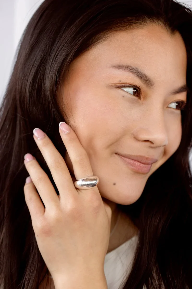 Syster P Bolded Big Ring - Silver - Image 3