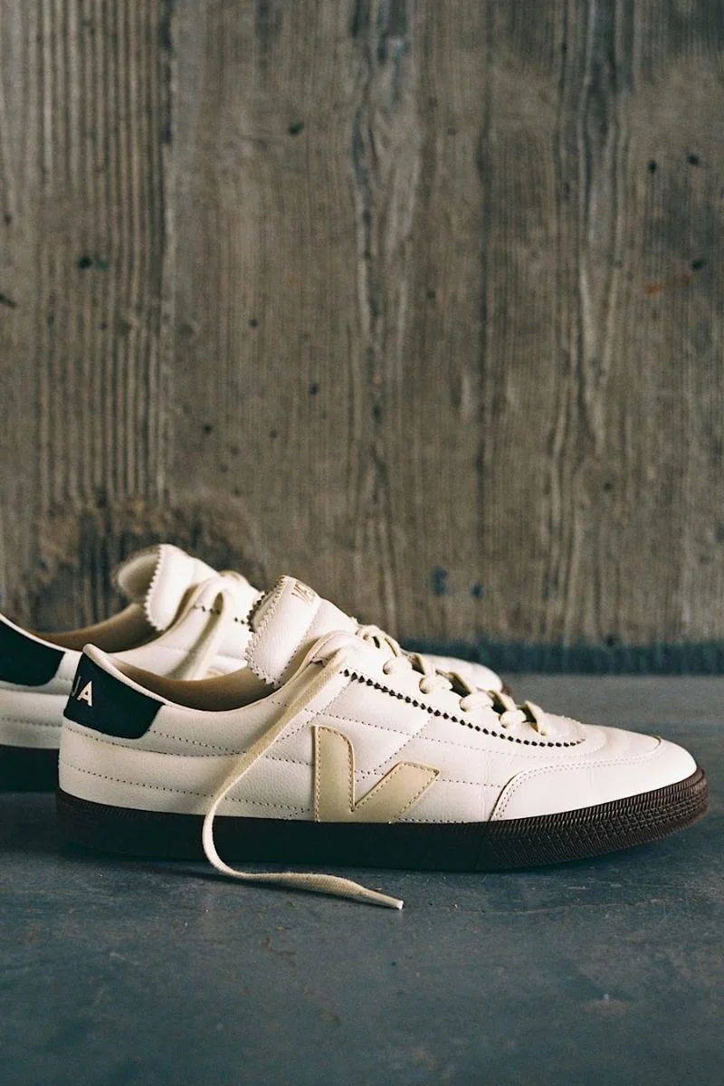 Veja Panenka O.T. Leather - white / black / bark